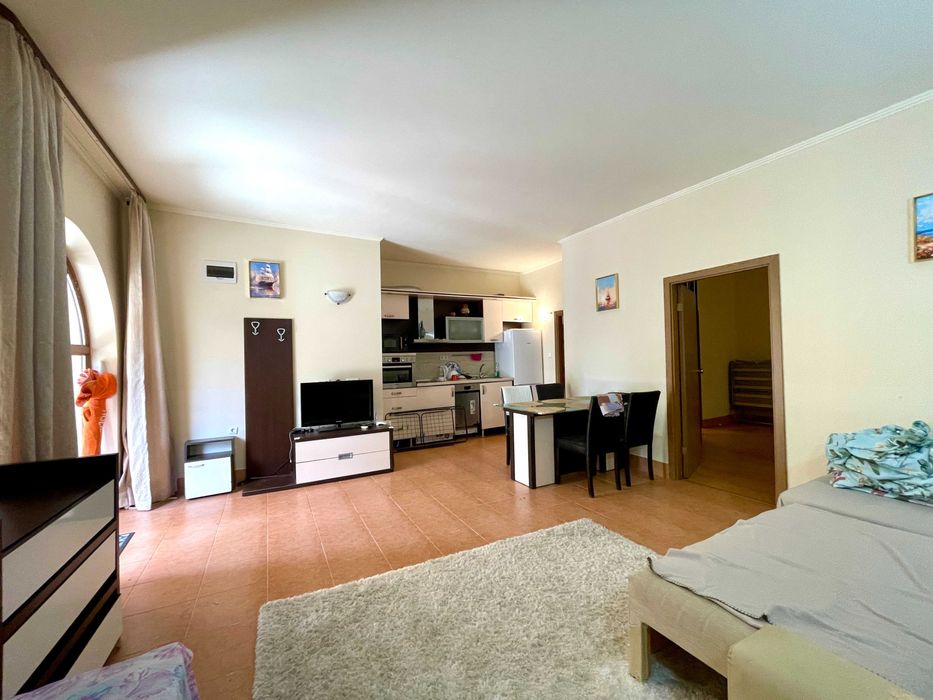 Продава се Двустаен апартамент в к.к. Елените - 72 кв.м за 1902 €/кв.м - Снимка #2