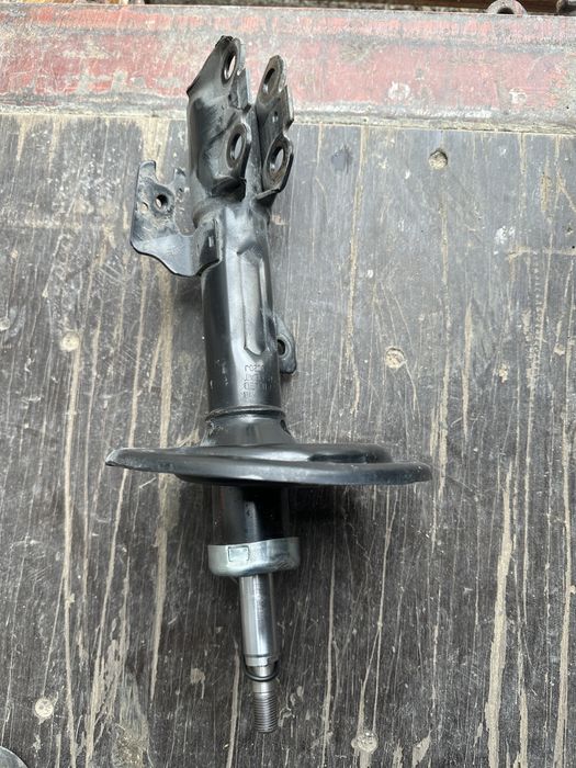 Амортизаторы KYB, передние