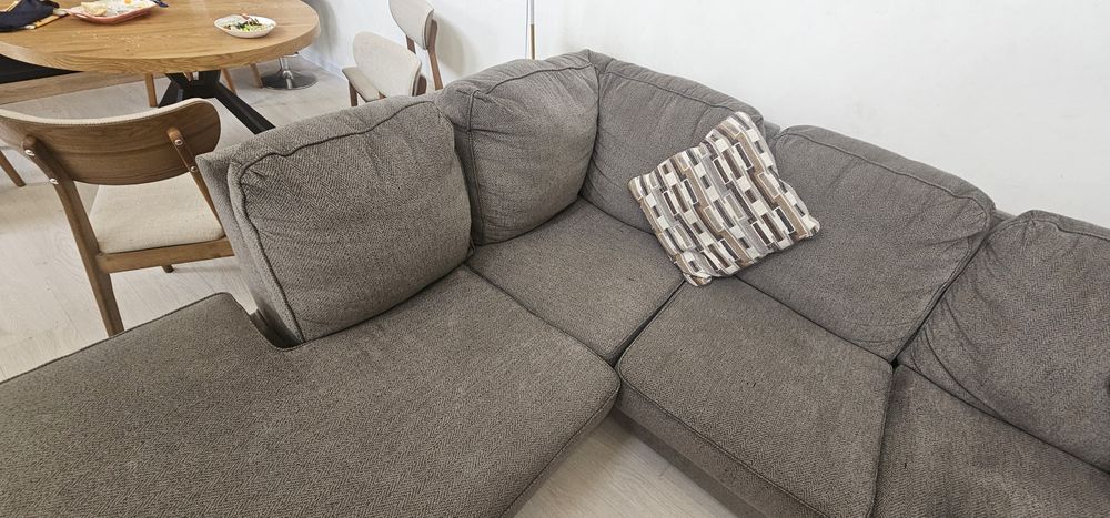 Продам диван от  Ashley furniture