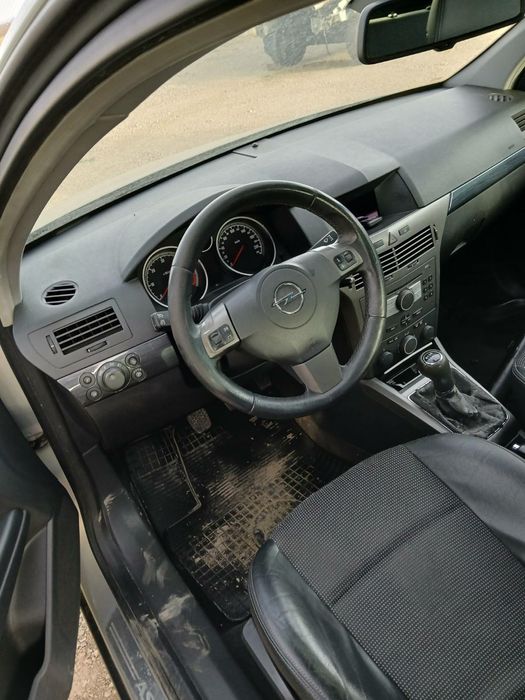 Опел астра 1.7 CDTI на части