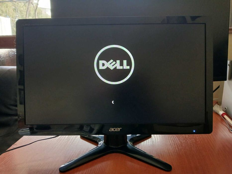 Продавам монитор ACER G206HQL