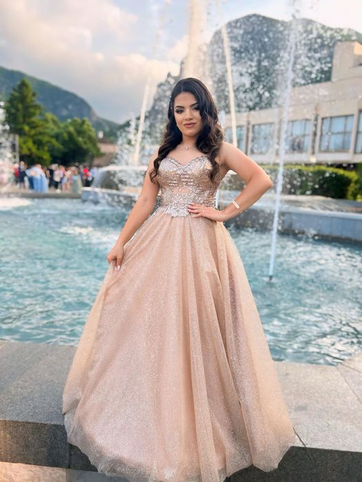 Бална рокля