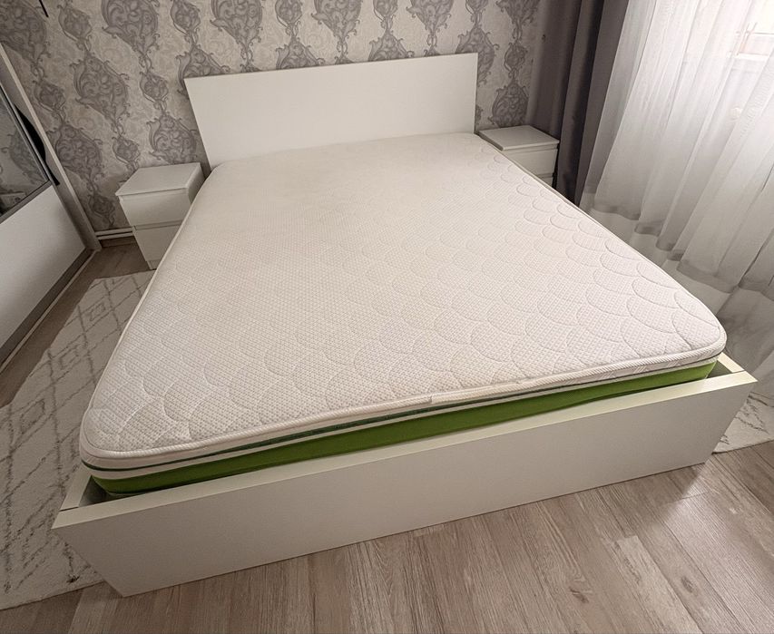 Pat dormitor 160x200 cu noptiere