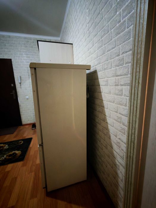 Б/у компактный холодильник