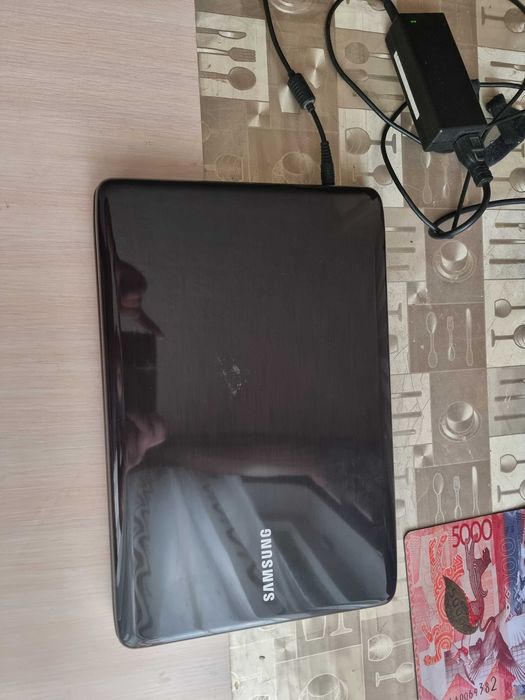 Ноутбук Samsung r540