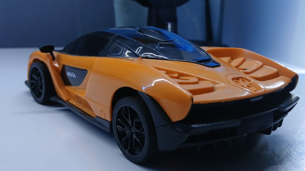Машинка McLaren карбон