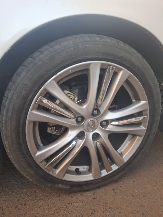 Р 18 диски с шинами комплект