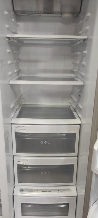 Двухдверный холодильник