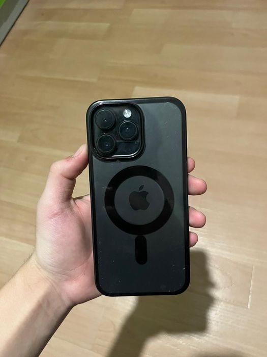 Продаю Айфон 14 про макс