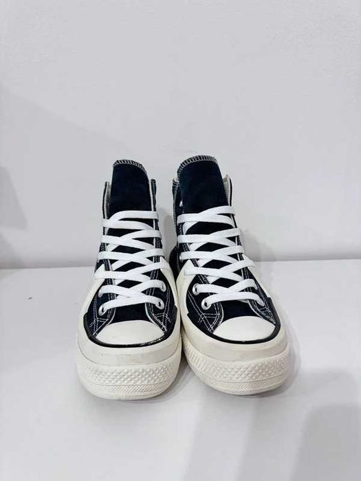 Tenisi cu platforma Converse