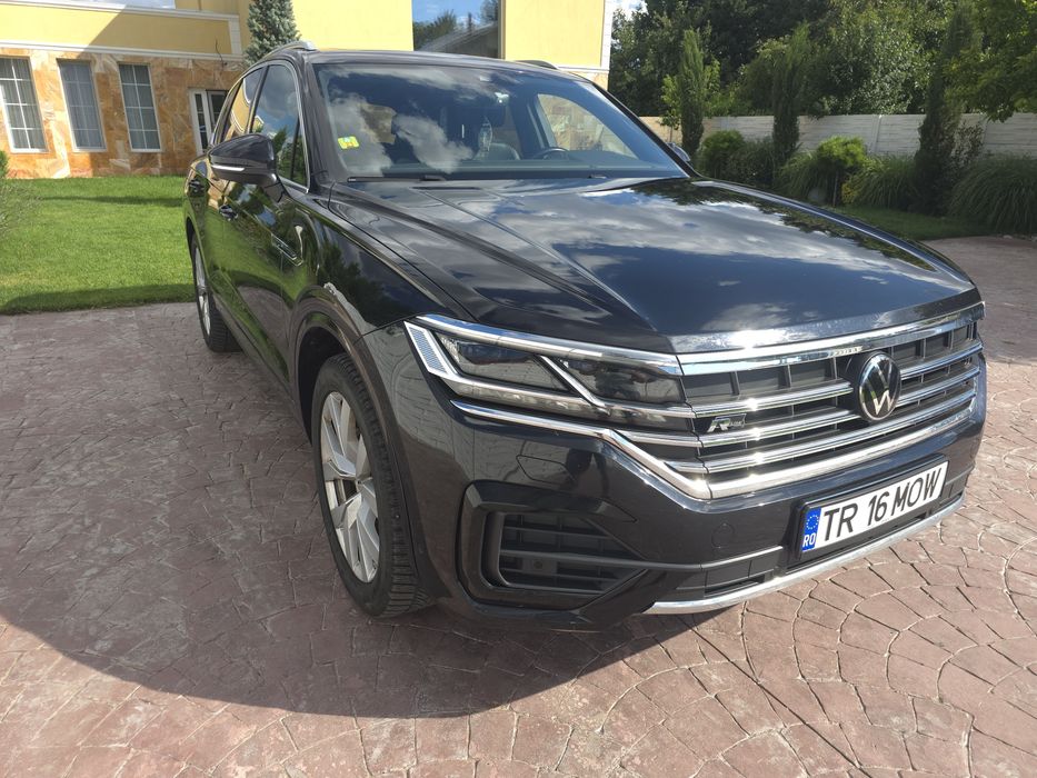VOLKSWAGEN Touareg