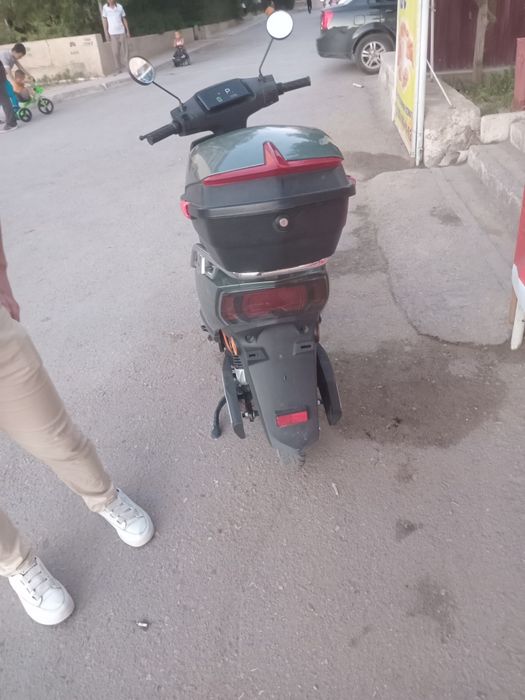Skuter yangiday hammajoyi yaxshi puli 7milyon kelishadigan joyi bor ma