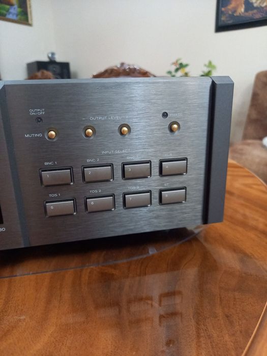 ЦАП  Esoteric D-30