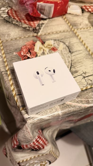 Casti Apple AirPods 4