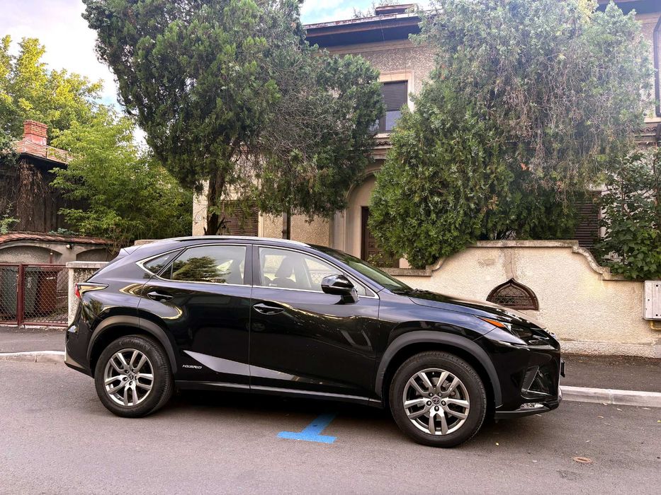 Lexus NX 300h 4x4 77500 km 2020 impecabil