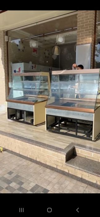 Холодильная витрина