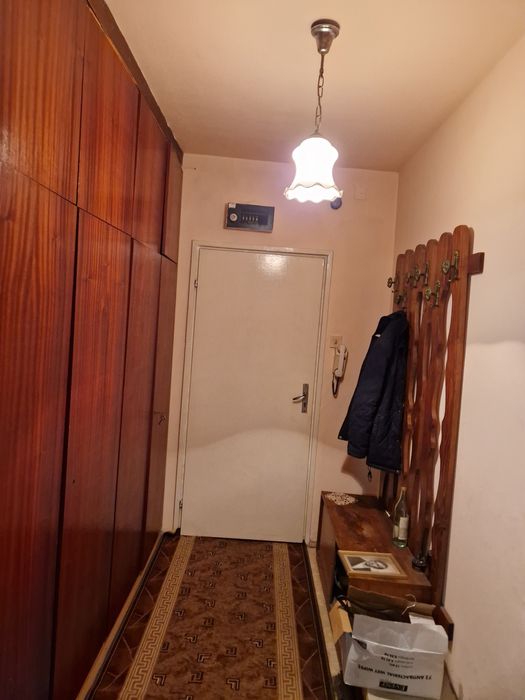 Продавам тристаен апартамент в  Асеновград  !