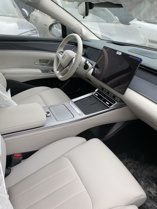 Byd Han L 2 Pozitsiya 701km