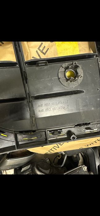 Audi Q8 предна маска (решетка) ОЕ