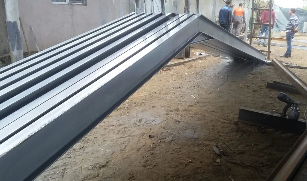 Vând Hală 10X25X4 am pe stoc 12X20X4 15X25X4 8X15X4