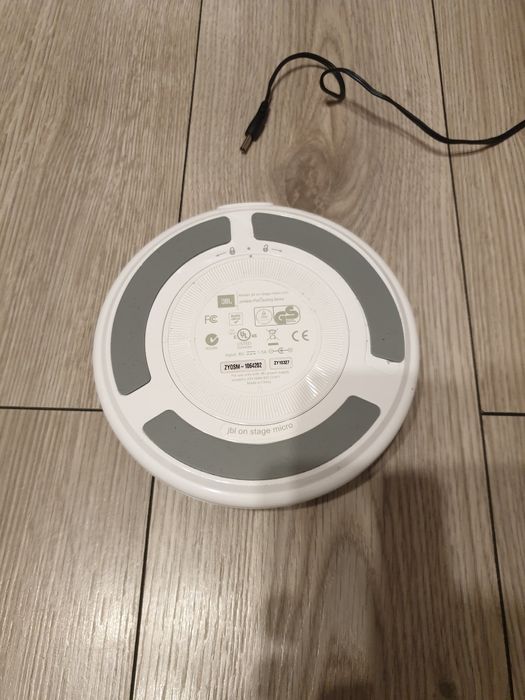 Vand iPod A1199 si doc Jbl on stage micro