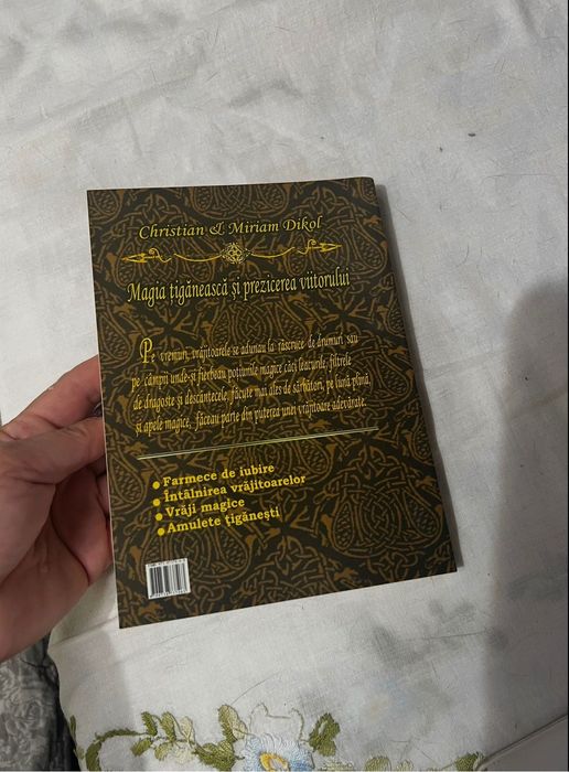 Carte ezoterică „Magia țigănească și prezicerea viitorului” – vrăji, farmece, ocultism