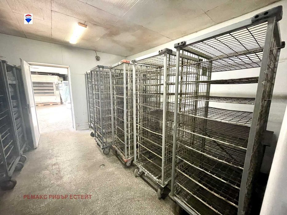 Бизнес имот за продажба в с. Обретеник