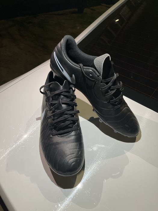 Продам бутсы тиемпо