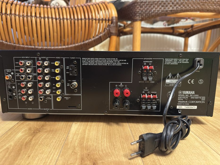 AV Receiver 5.1 Yamaha RX-V350 – Stare excelentă / Sunet de top