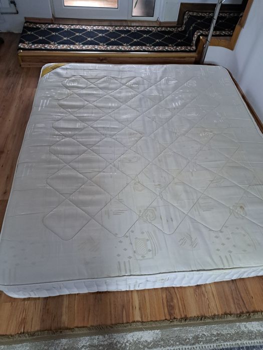 Vand saltea pat 180 pe 200cm