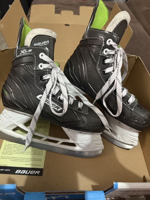 Хоккейные коньки Bauer