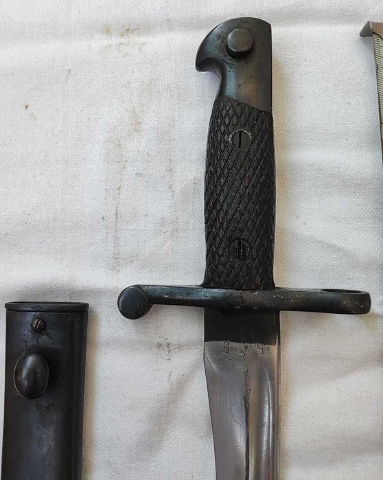 Продавам Испански щик Боло М1941