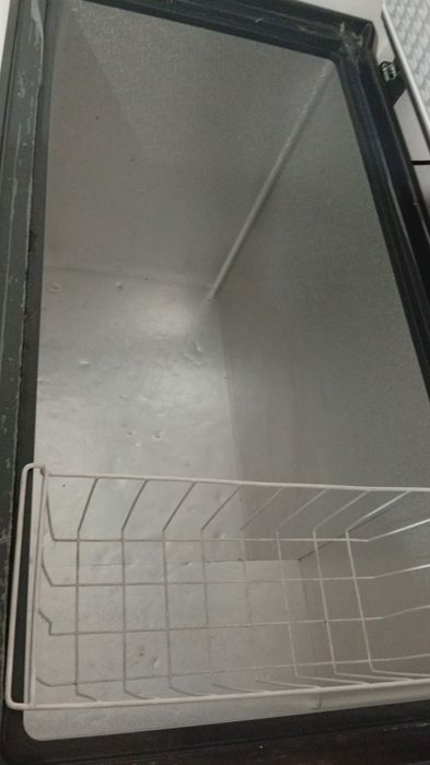 Морозилник  сатылады.