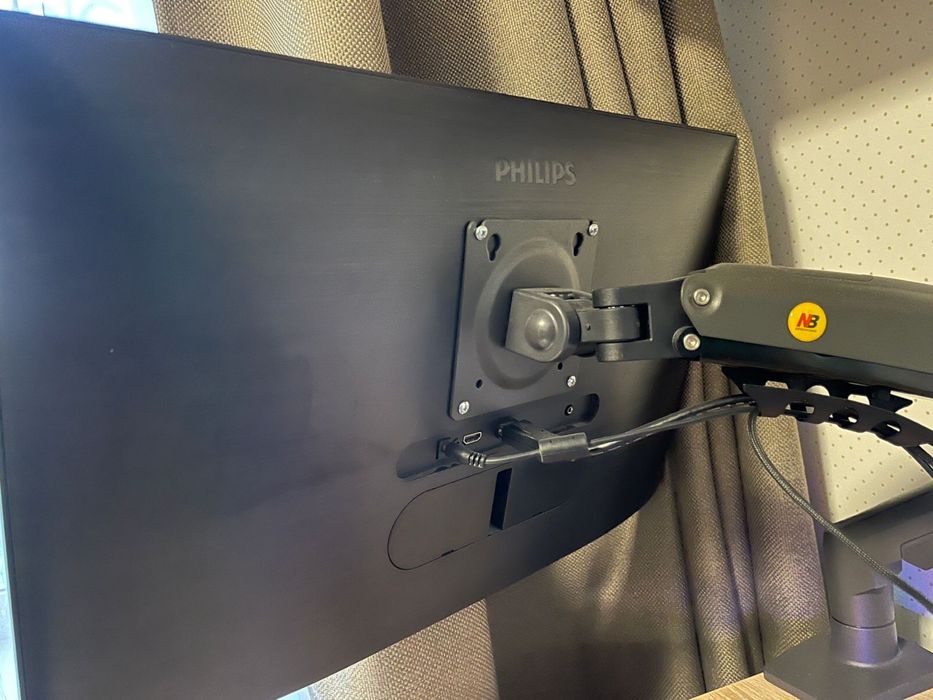 Монитор Philips игровой