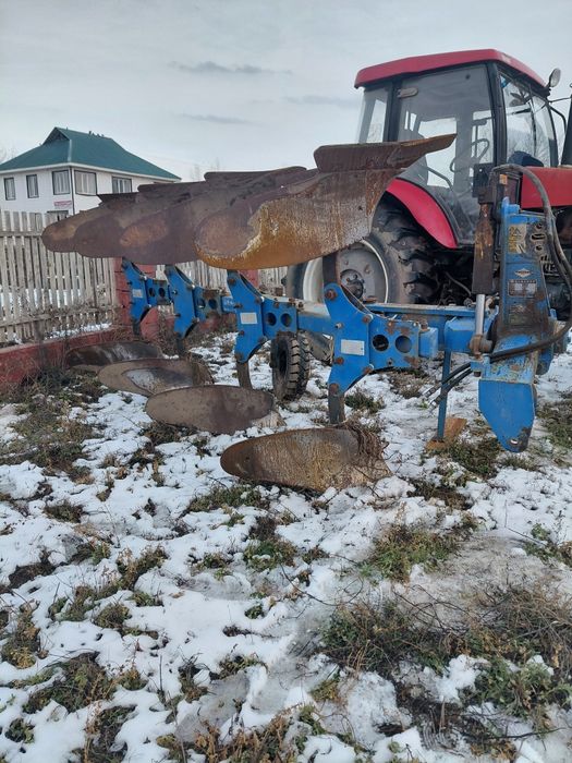 Плуг 4 корпус поворотный