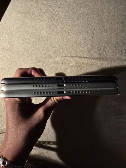 LOT IPad Mini 1 și 2 (pentru piese)