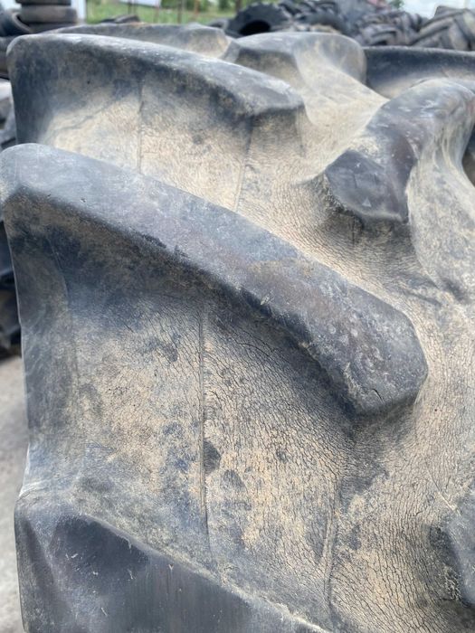 Cauciucuri 420.70 R30 pirelli