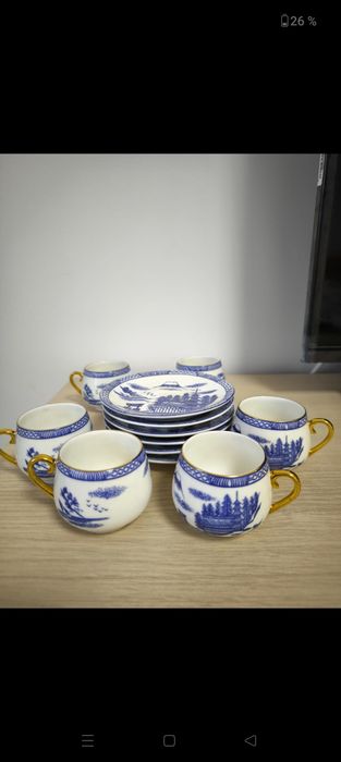 Seturi servicii cafea, aproape noi