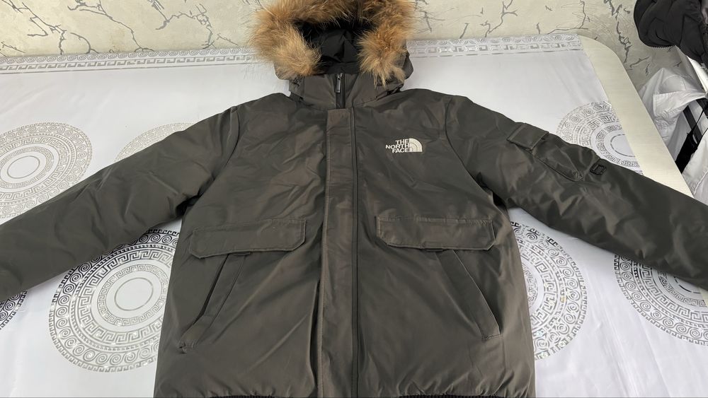 Срочно продам зимню куртку