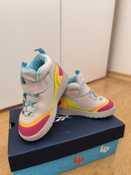 Свежи високи кецове, Reebok, 22,5