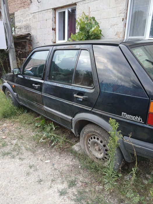 Голф 2  работи само на газ 1988