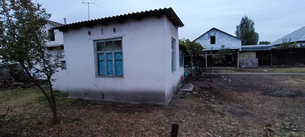 Шаҳардан 6 км йўл юзида 12 соток Food city Фудсити Авангард Ўртачирчиқ