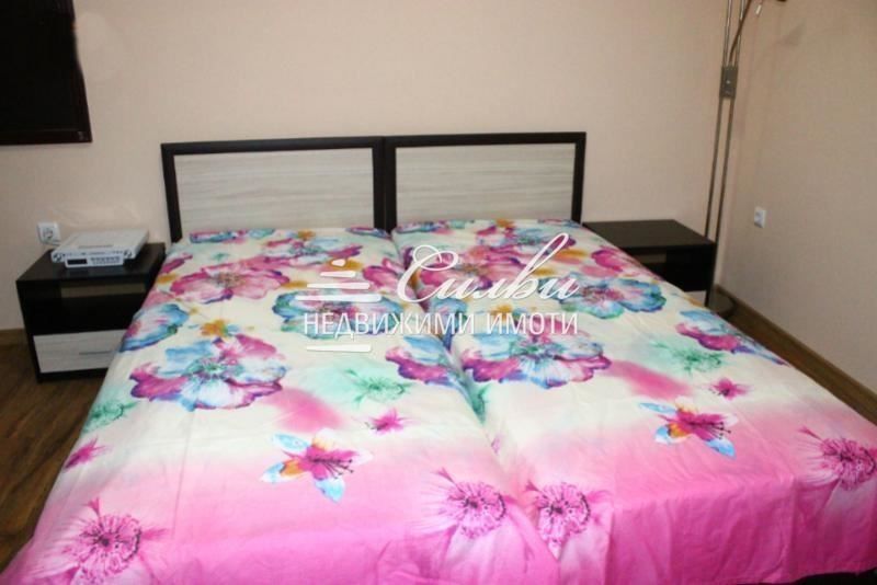 Дава се под наем Двустаен апартамент в Шумен, Болницата - 65 кв.м за 255 € - Снимка #2
