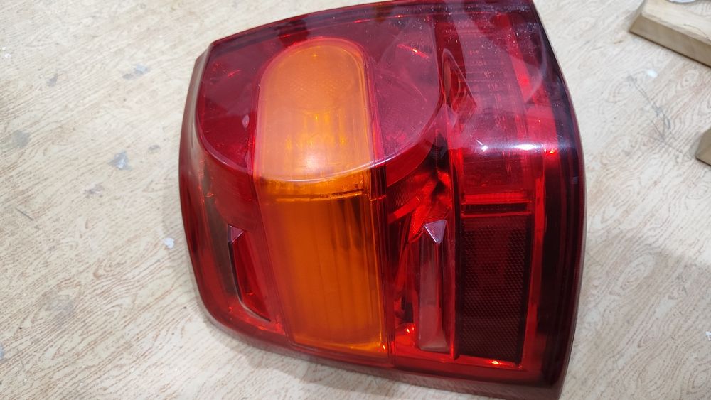 Фара левая задний левый плафон