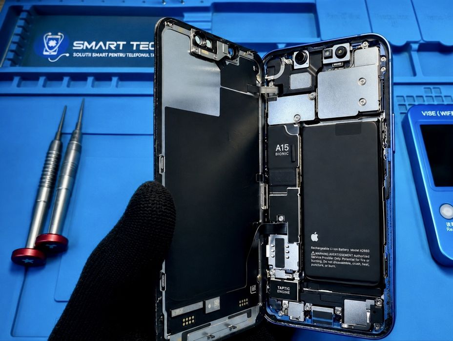 Smart Tech Iasi l Service GSM Iasi | Reparatii iPhone, Samsung, Xiaomi, Huawei | Schimb Display | Schimb Baterie | Reducere 20%
