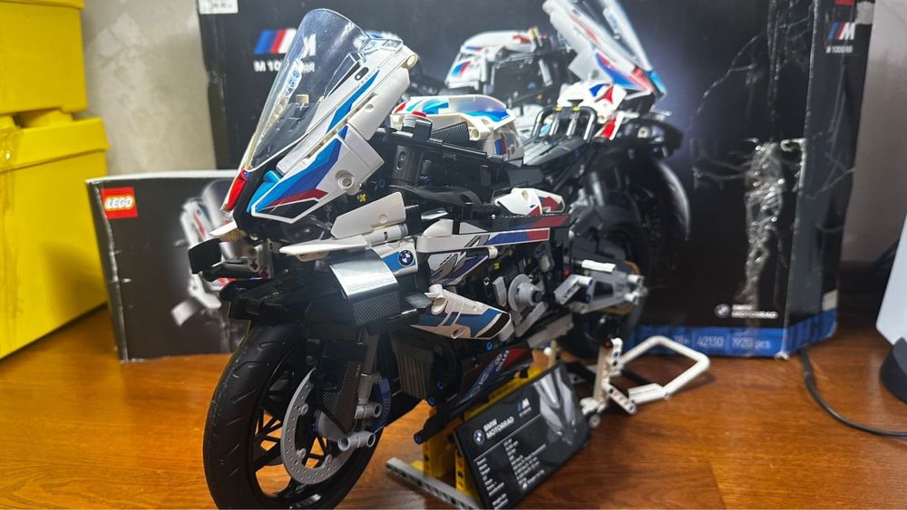 Lego Technic BMW 42130 Лего Техник БМВ 42130
