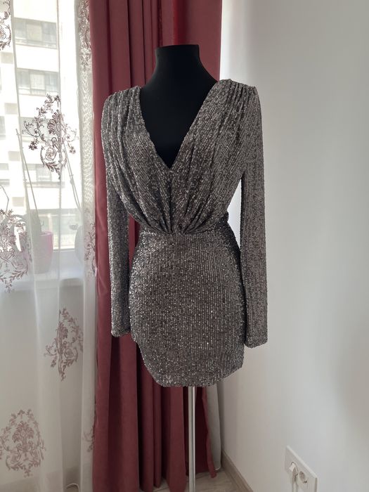 Vand rochii de ocazie xs ori s