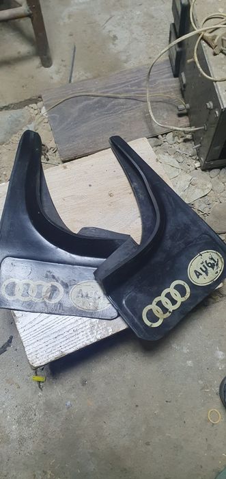 Брызговик на Ауди