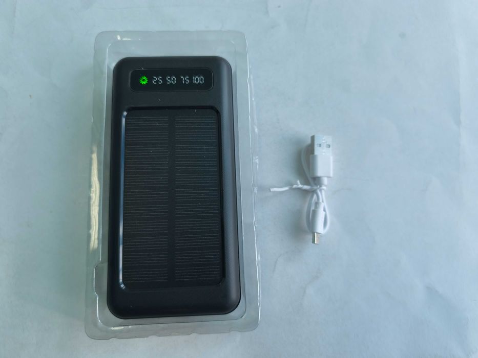 Baterie externa - power bank 10000 mAh cu cabluri si incarcare solara