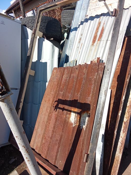 Подьездные двухстворчатые двери